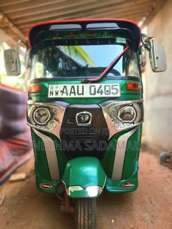 Bajaj RE 2014
