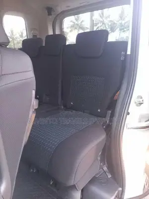 Toyota Roomy Custom GT 2024