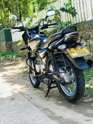 Bajaj Discover 125 2016