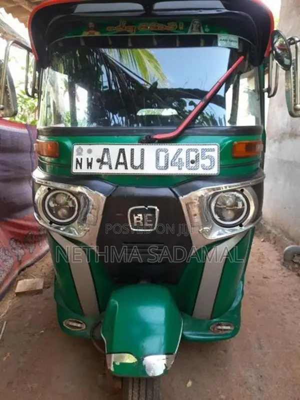 Bajaj RE 2014
