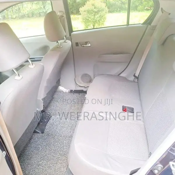 Daihatsu Mira 2015