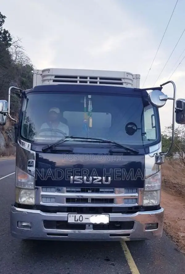 Isuzu Forward 4HK1 2021
