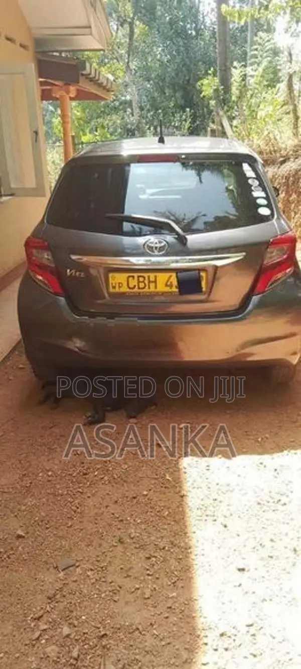Toyota Vitz 2016