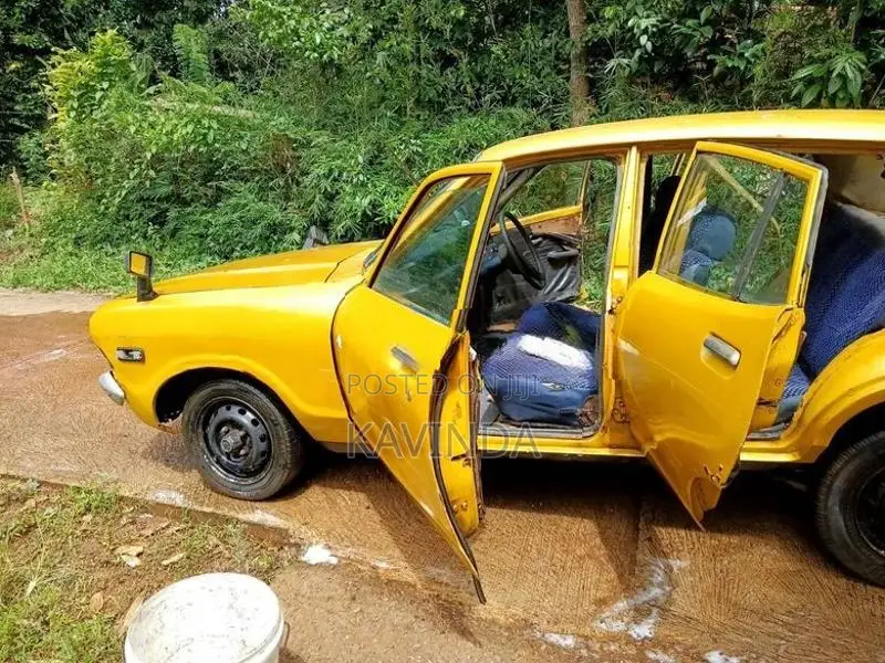 Nissan 1975