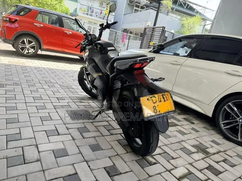 Vmoto Street Hunter TS 2023