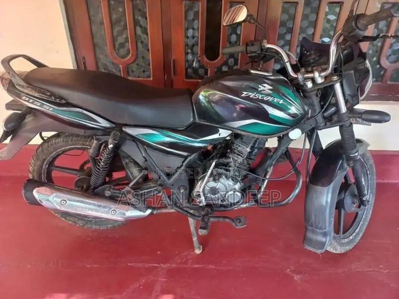 Bajaj Discover Green 2010