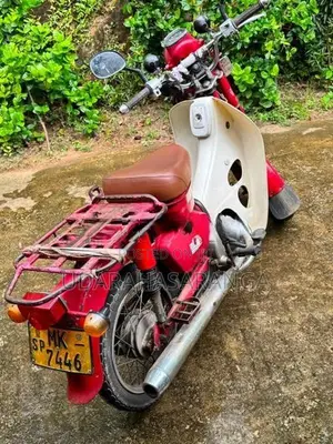Honda MD 90 RED 2010