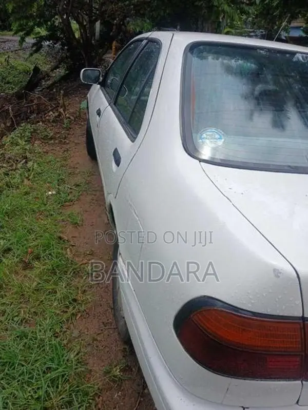 Nissan Sunny EX Saloon 1997