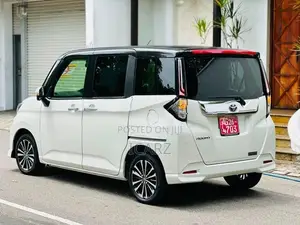 Toyota Roomy Custom GT Blacktop 2025