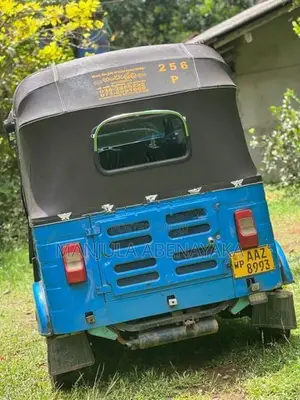 Bajaj RE 2015