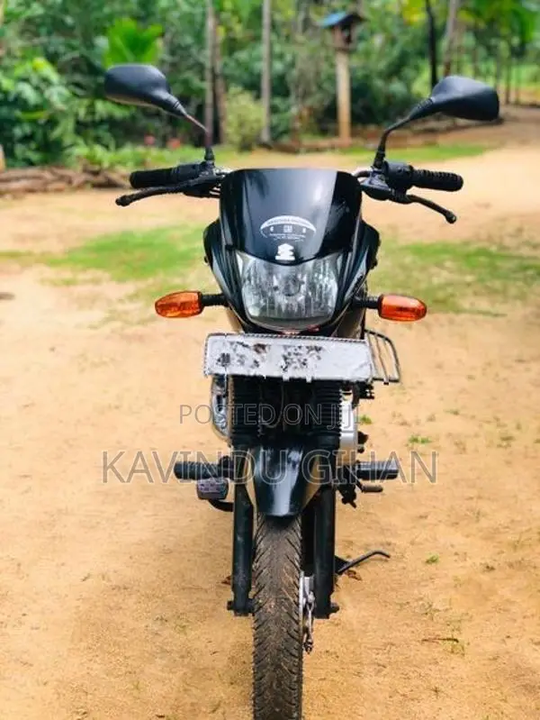 Bajaj Platina 100 2017