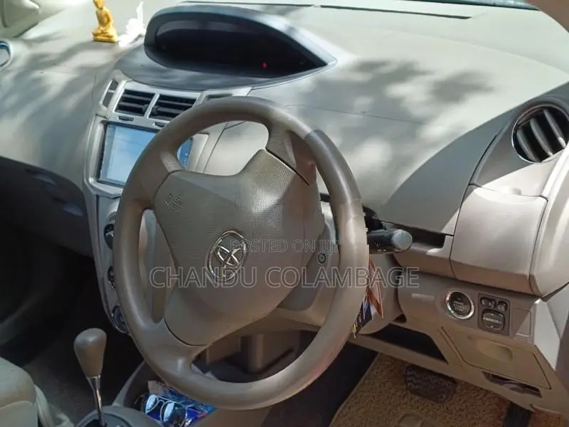 Toyota Vitz 2008