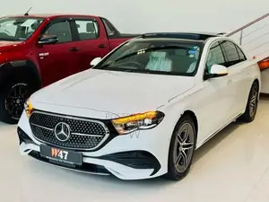 Mercedes Benz E200 AMG Avantgarde Pack 2025