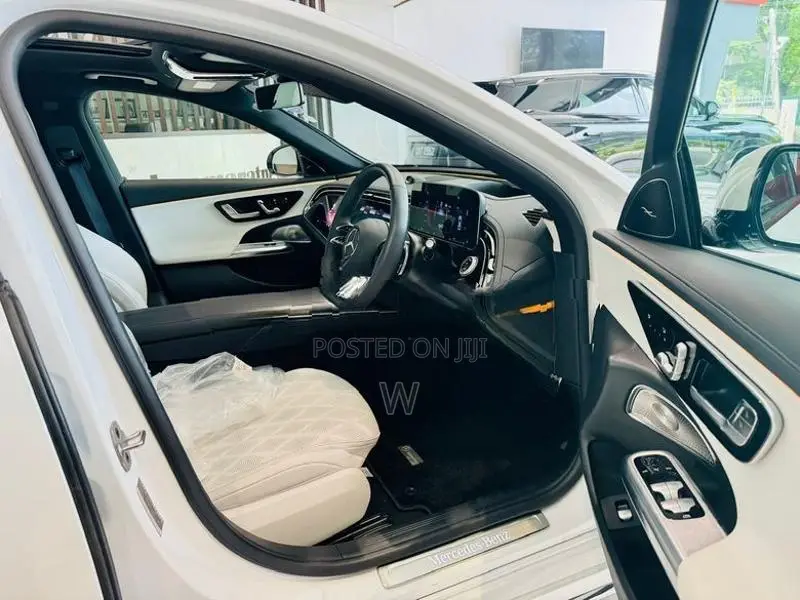 Mercedes Benz E200 AMG Avantgarde Pack 2025