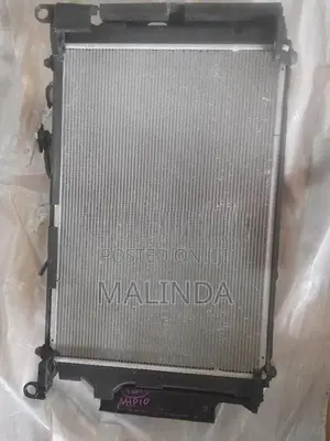 Toyota Aqua (NHP10) Radiator Complete - Reconditioned