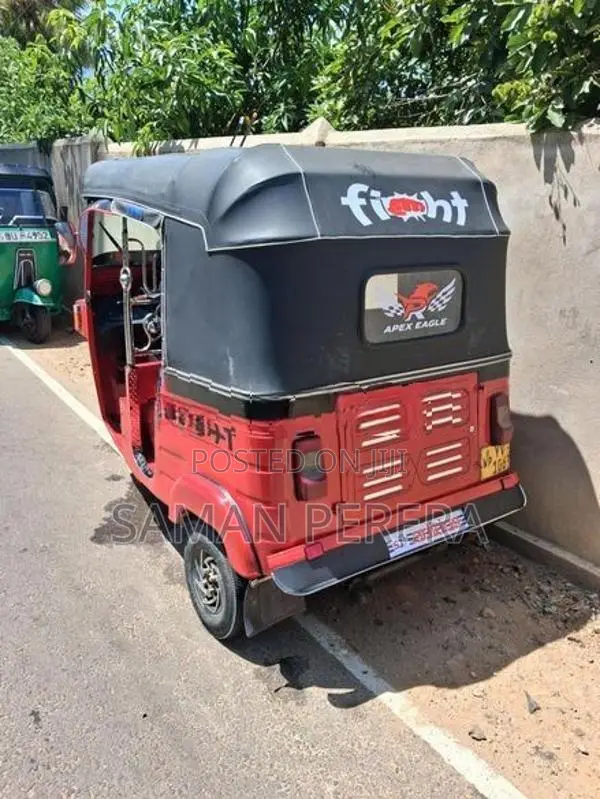 Bajaj RE 4stroke 2012