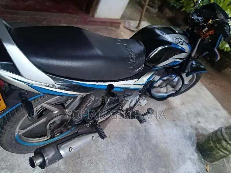 Bajaj CT100 2019