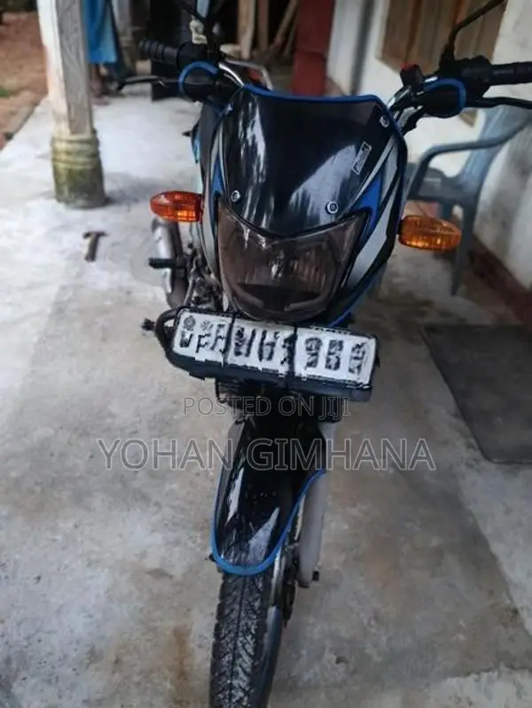 Bajaj CT100 2019