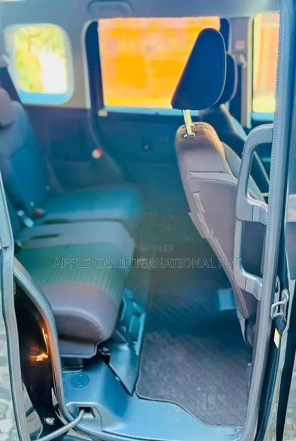 Toyota Roomy Custom GTLine Turbo 2024