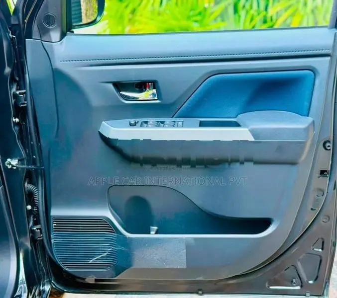 Toyota Roomy Custom GTLine Turbo 2024