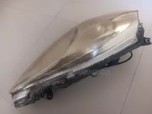 Nissan Leaf RH Side Halogen Headlight