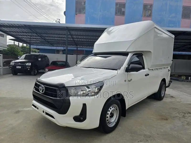 Toyota Hilux Revo 2023