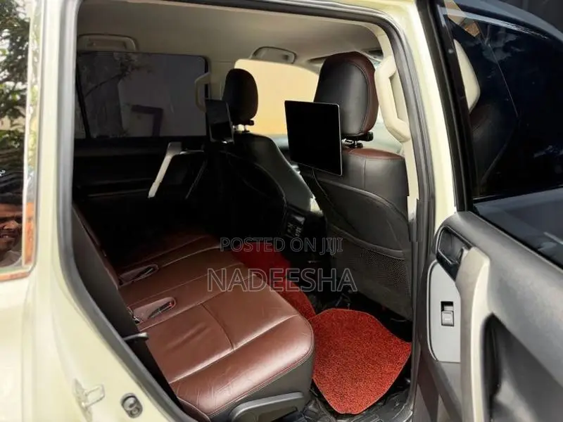 Toyota Land Cruiser Prado 2016