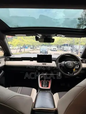 Honda Vezel 2023 Z Play moonroof
