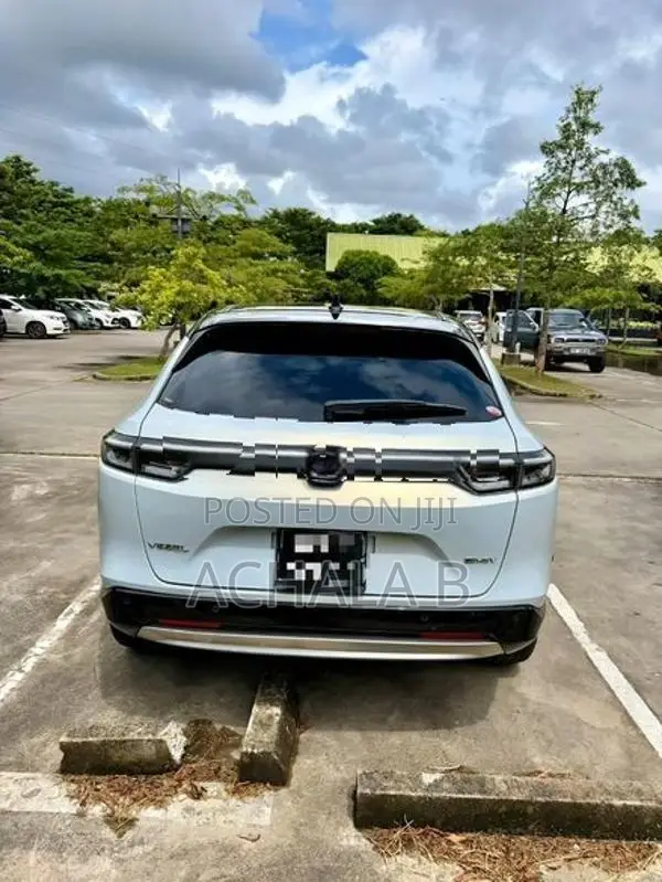 Honda Vezel 2023 Z Play moonroof