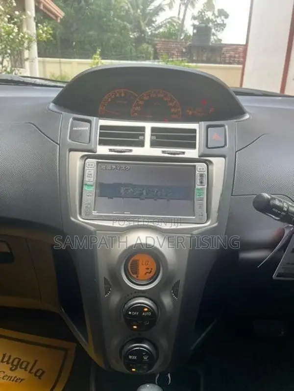 Toyota Vitz 2007