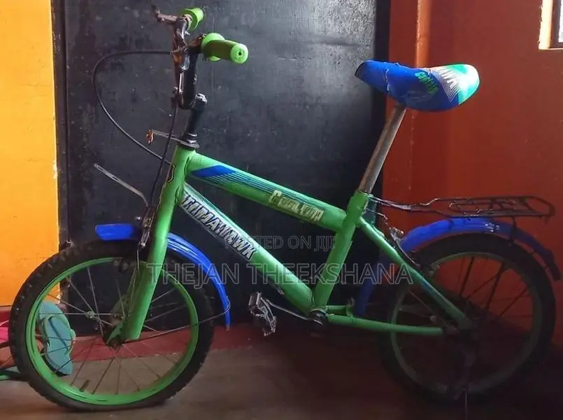 Tomahawk Kids Bicycle