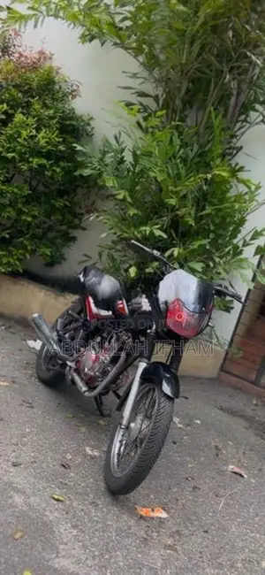 Bajaj CT100 2006
