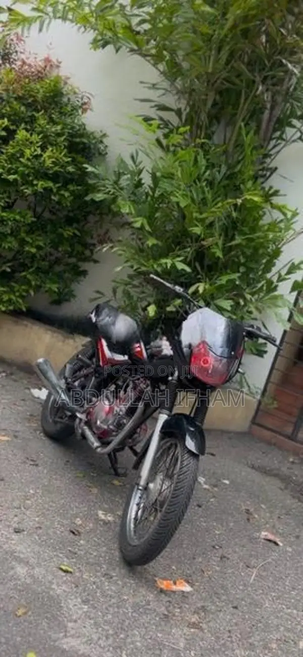 Bajaj CT100 2006