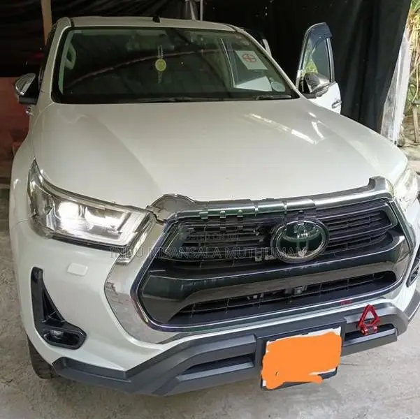 Toyota Hilux 2023