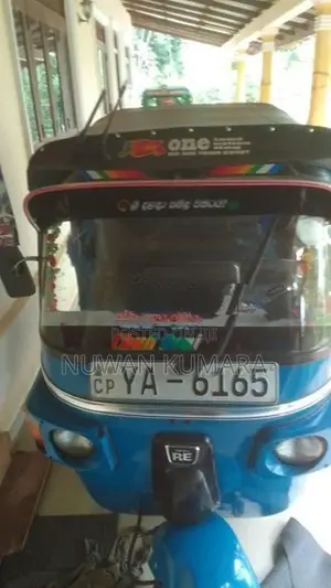 Bajaj RE 2010