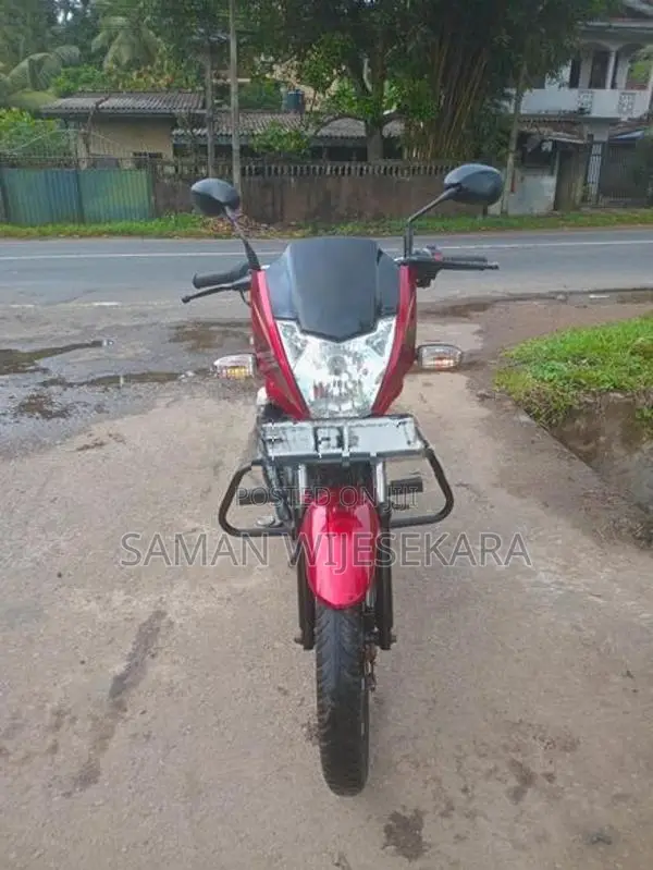 Mahindra Centuro 2017