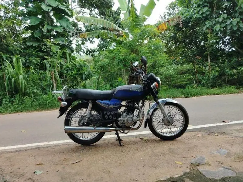 Bajaj Boxer 2003