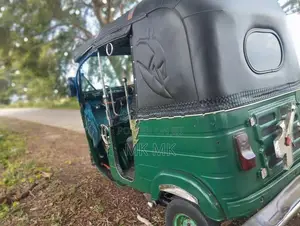 Bajaj RE Three Wheeler 2017