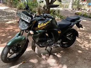 Yamaha FZs V2 2016