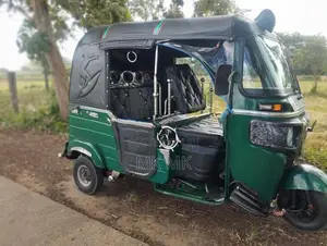 Bajaj RE Three Wheeler 2017