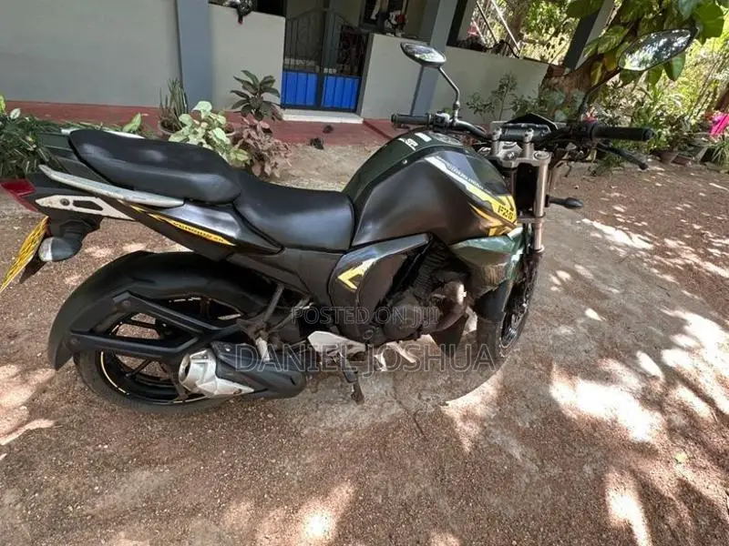 Yamaha FZs V2 2016