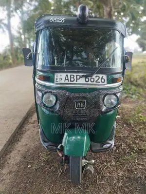 Bajaj RE Three Wheeler 2017