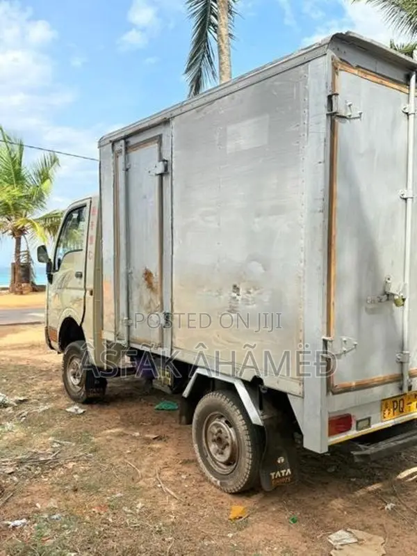 Tata Dimo Batta Aluminium Body 2011