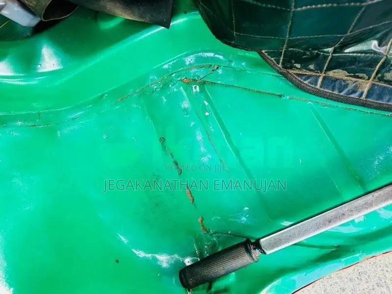 Bajaj RE 2015