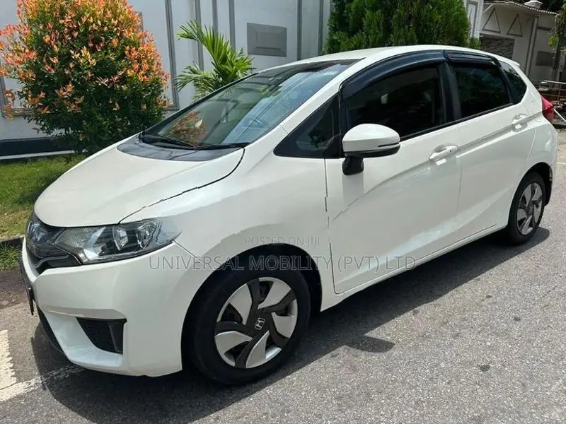 Honda Fit GP5 Hybrid 2014