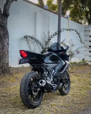 Yamaha R15 V4 2025
