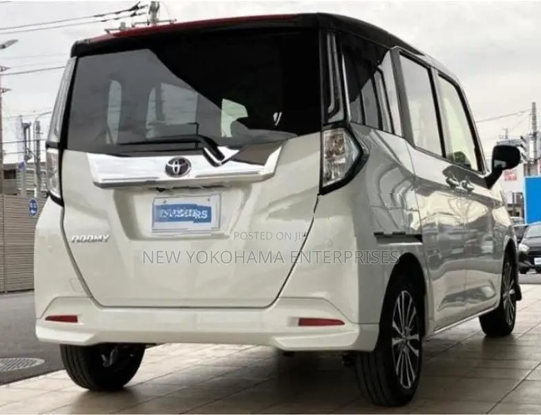 Toyota Roomy GT Turbo 2025