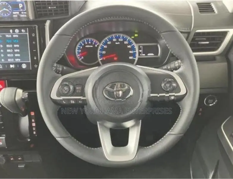 Toyota Roomy GT Turbo 2025