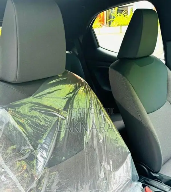Toyota Yaris G LED Front Headrest 2026