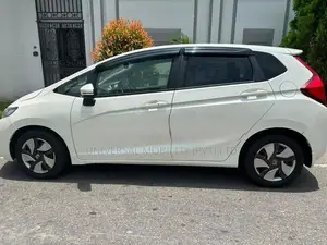 Honda Fit GP5 Hybrid 2014